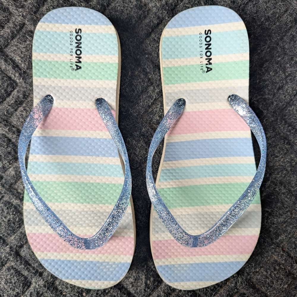 LIKE NEW Pastel Glitter Flip Flops Big Girl 4